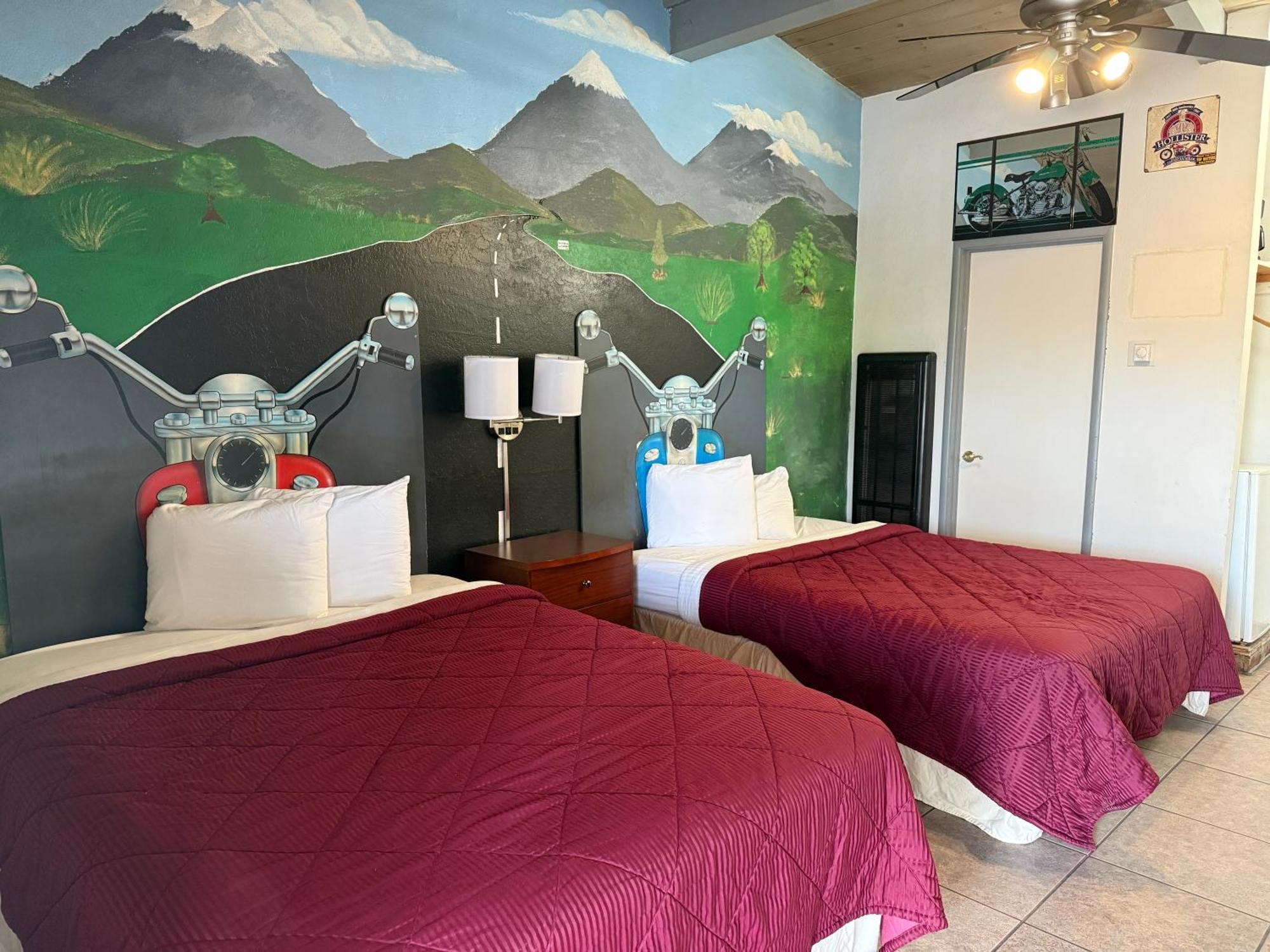 Cinderella Motel Холлистер Экстерьер фото