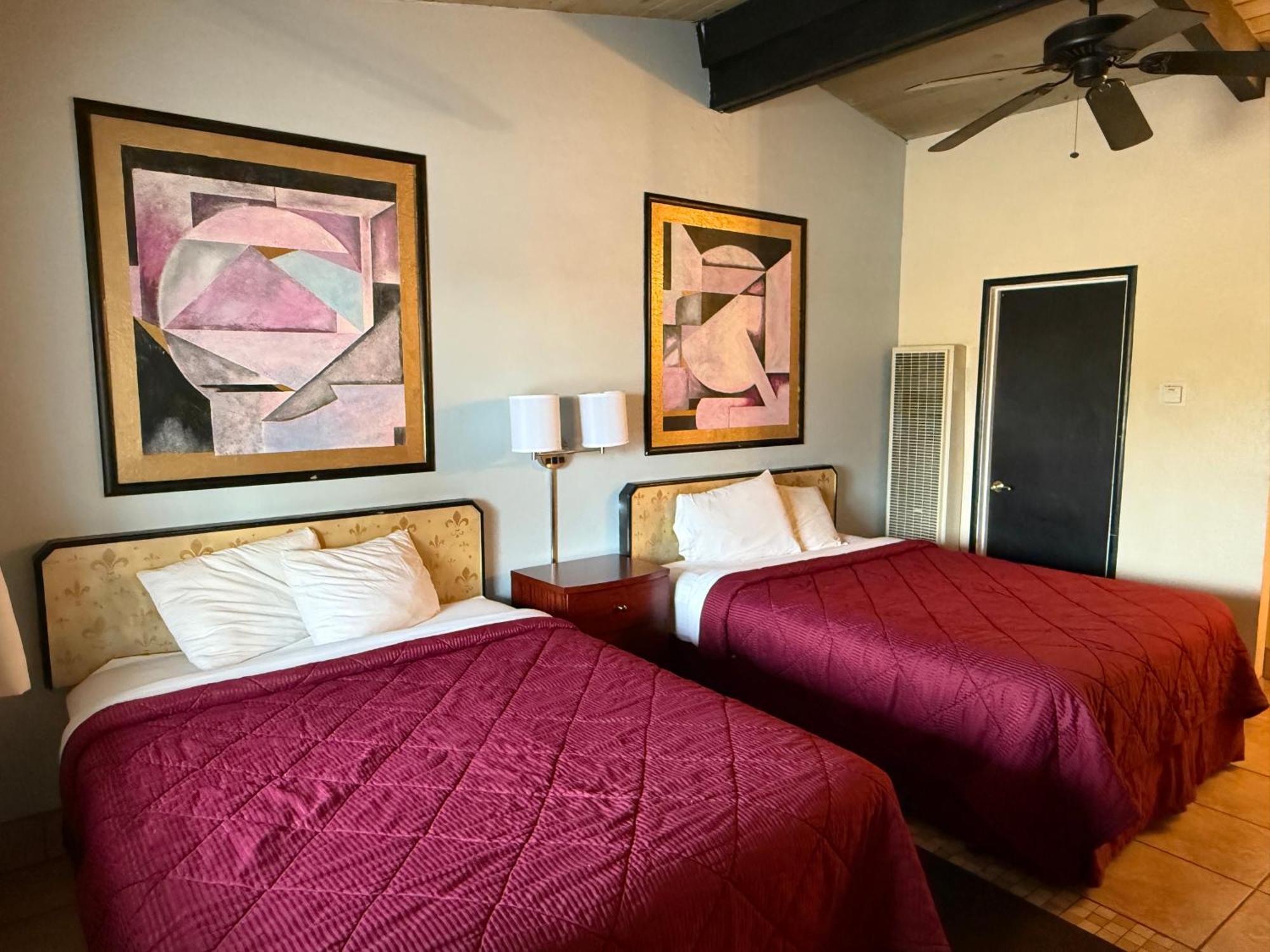 Cinderella Motel Холлистер Экстерьер фото