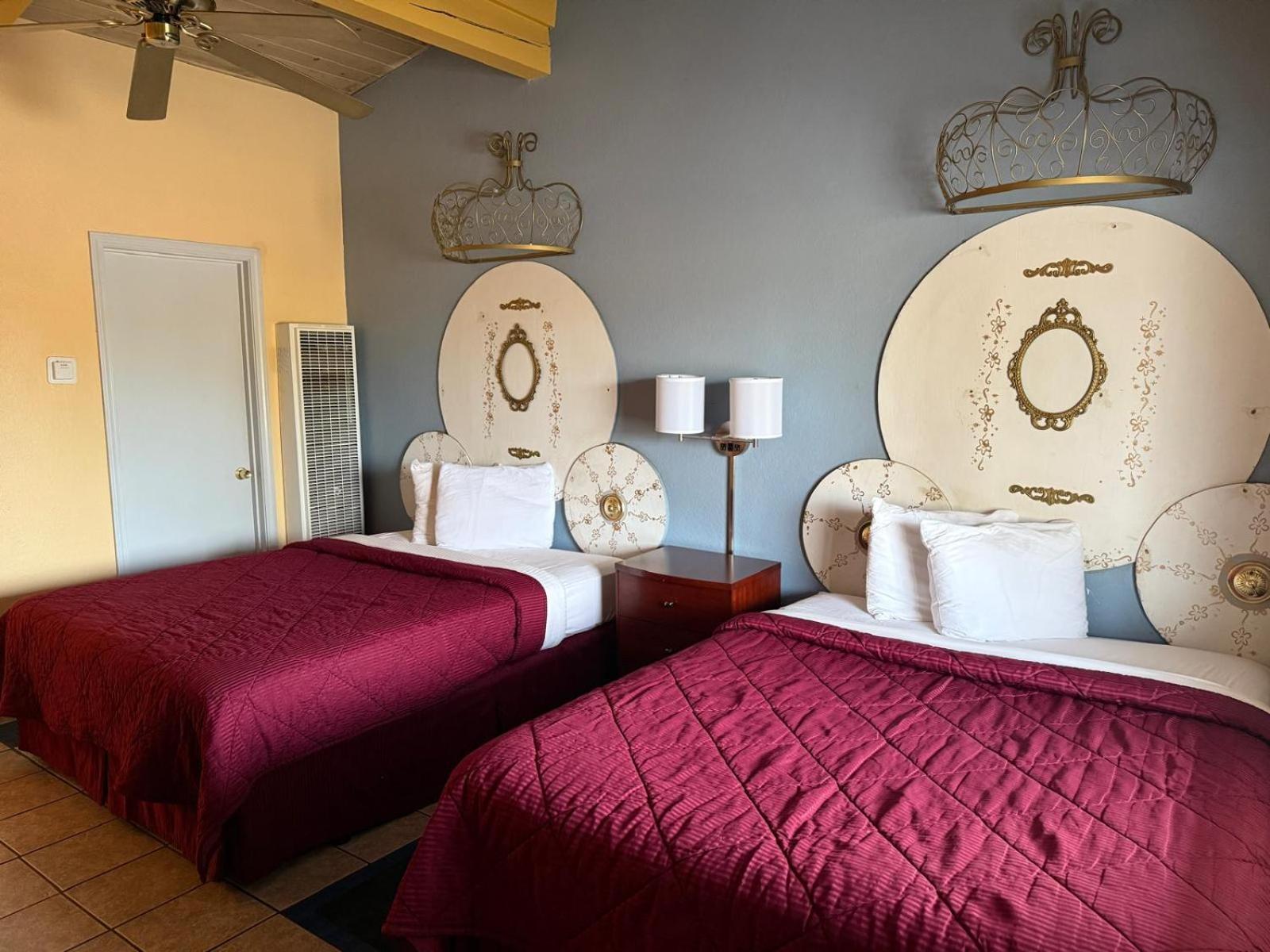 Cinderella Motel Холлистер Экстерьер фото